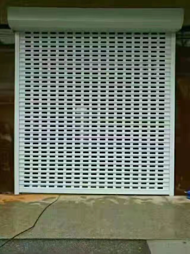 鋁合金電動網格門定制案例